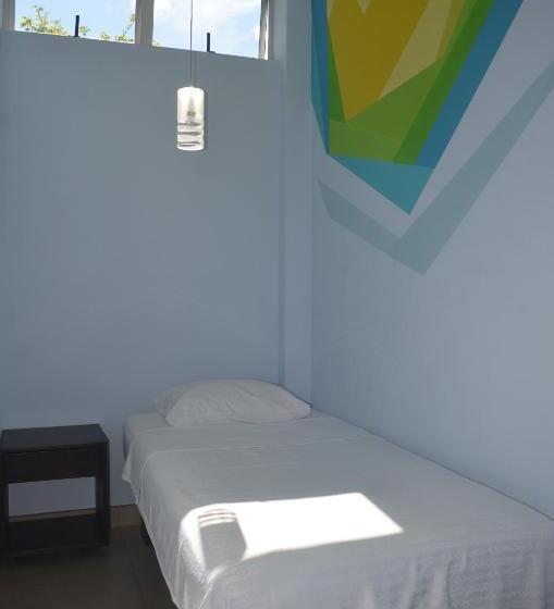 اتاق لوکس با چشمانداز دریا, Room2board Hostel And Surf School