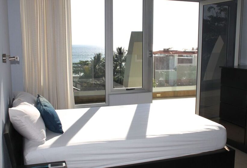 اتاق استاندارد با سرویس بهداشتی مشترک, Room2board Hostel And Surf School
