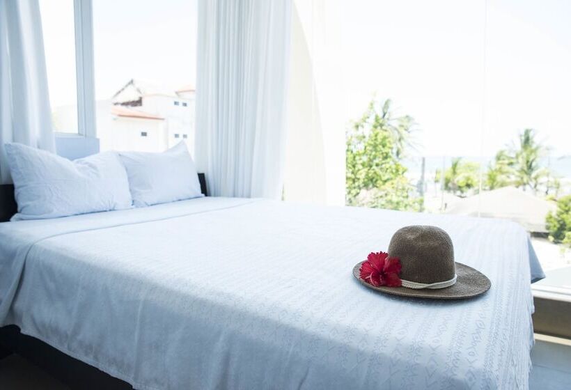 اتاق استاندارد با سرویس بهداشتی مشترک, Room2board Hostel And Surf School