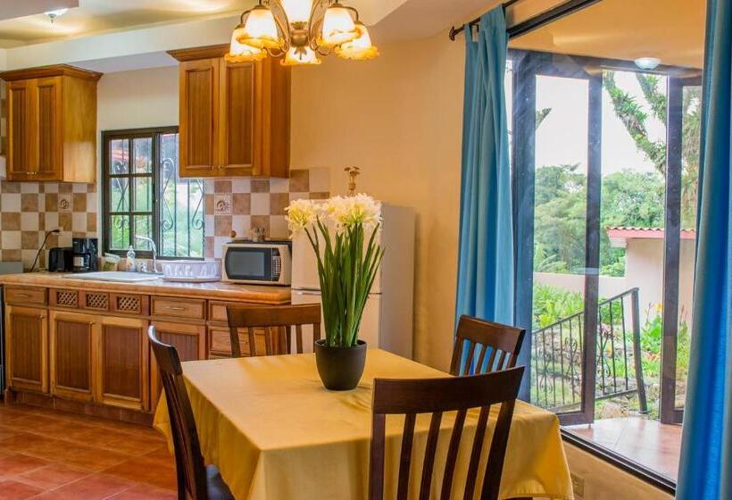 스위트, The Inn At Palo Alto