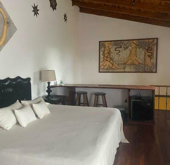 带大床的标准间, Tierra Magica B&b And Art Studio