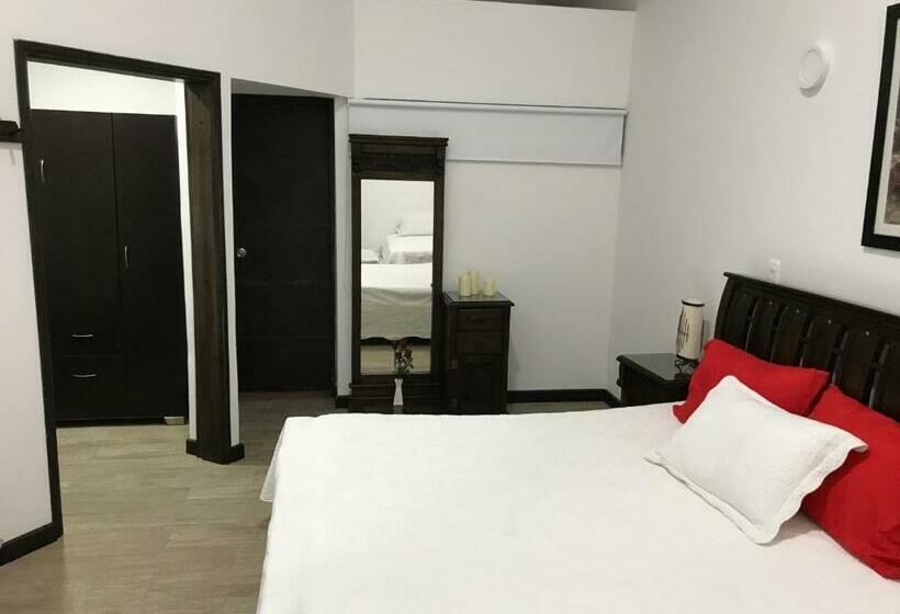 Четырехместный Номер Стандарт, Hospedaje Solymar Sarie Bay