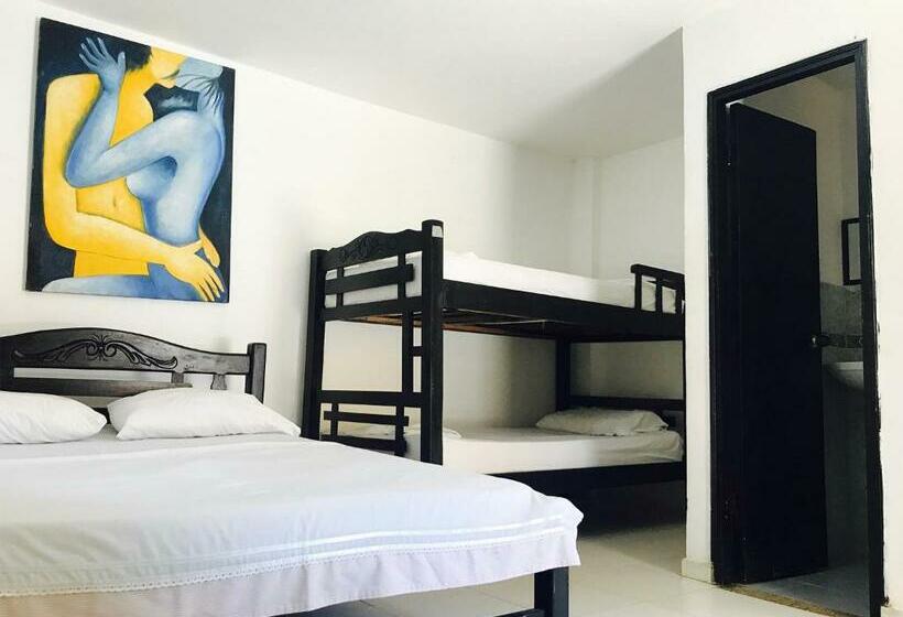 스탠다드 룸, Hostel Nirvana Taganga