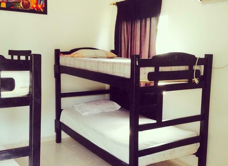 Кровать в Общей Комнате, Hostel Nirvana Taganga