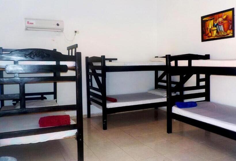 Кровать в Общей Комнате, Hostel Nirvana Taganga