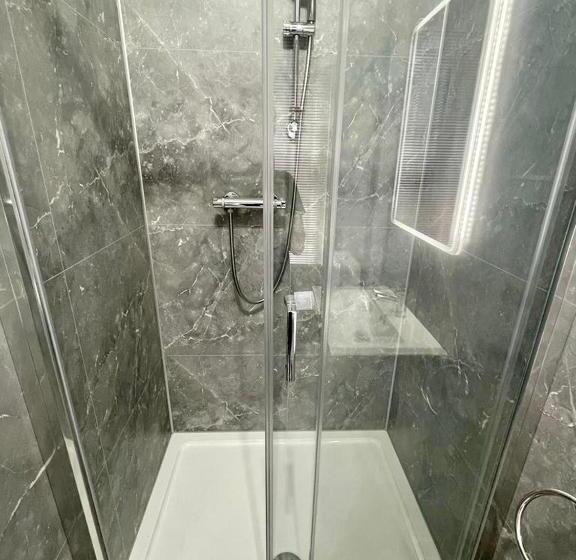Люкс 2 Спальни, Bryncelyn Guesthouse