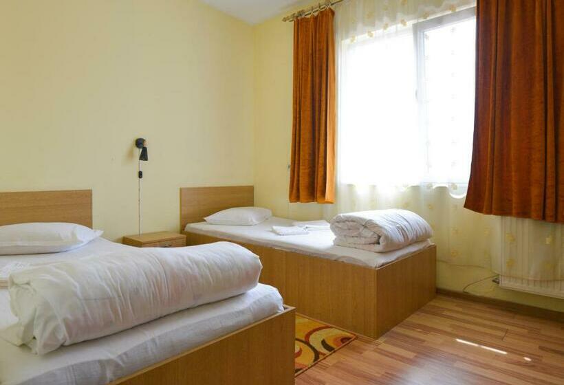 اتاق سوپریور, Decebal Bistrita