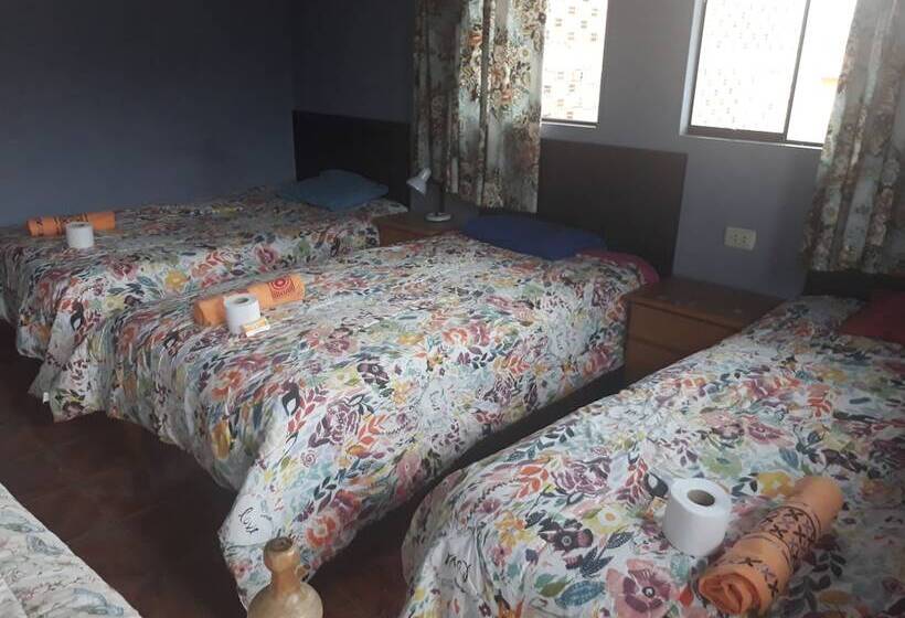 اتاق استاندارد سه نفره, Jo´s Place