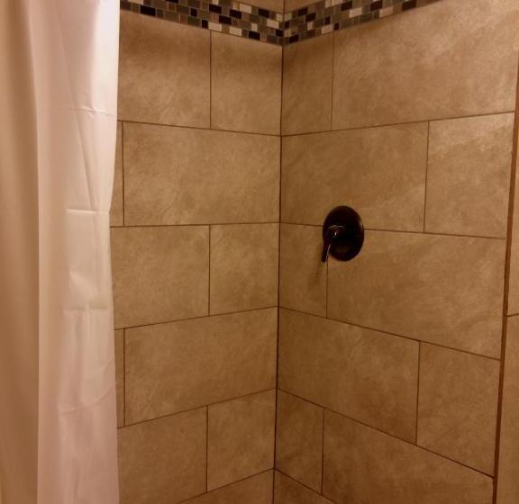 استودیوی لوکس, Brydan Suites