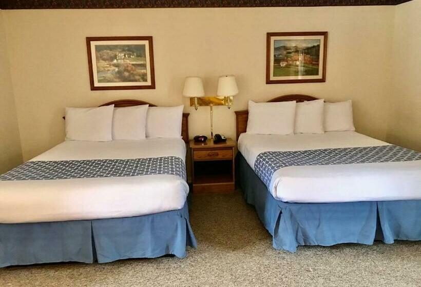 クイーンサイズベッドのスタンダードルーム, Four Seasons Inn