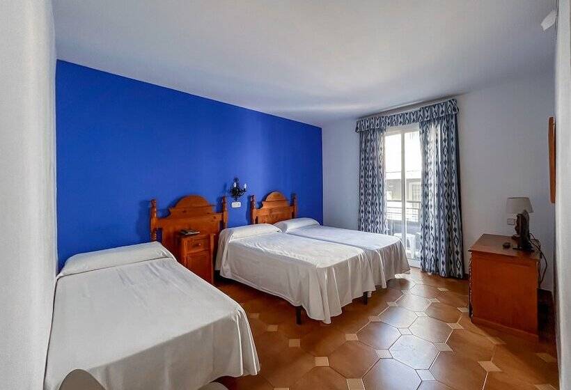 Standard 3 Pers. Værelse m. Balkon, RVHotels Mar de Tossa