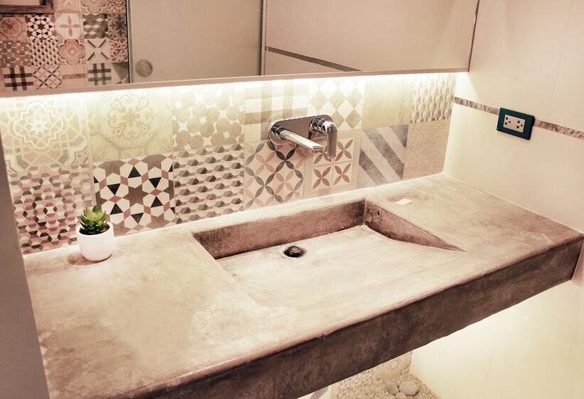 سرير فى غرفة مشتركه, Banana S Adventure Hostel