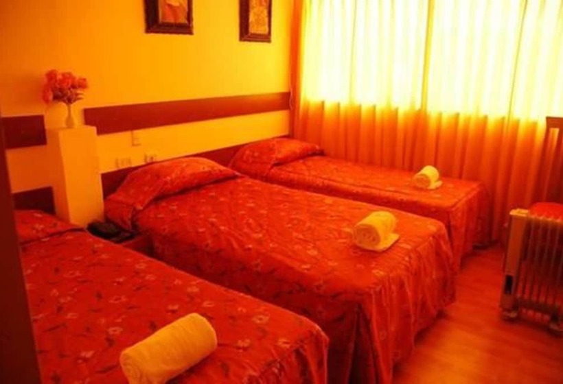 스탠다드 트리플 룸, Hostal El Auqui