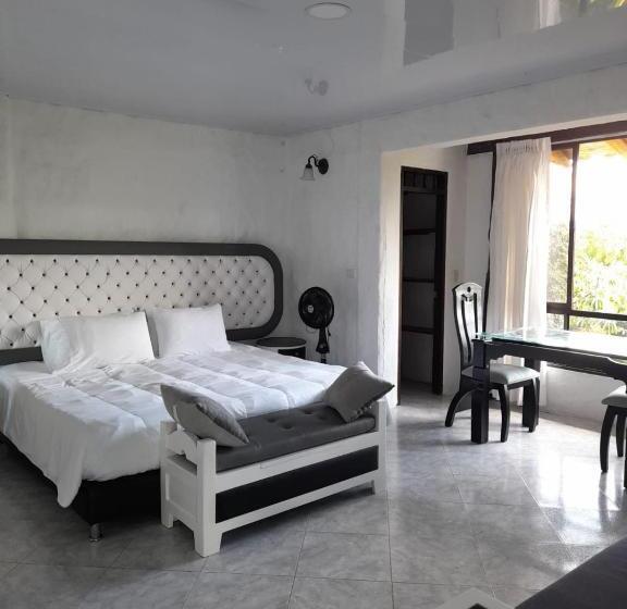 스위트 킹사이즈 침대, Campestre Los Nogales