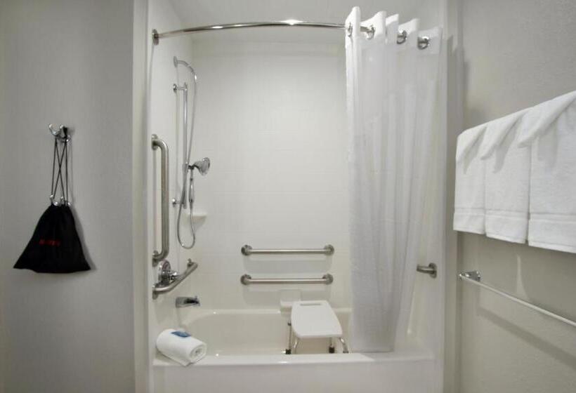 Люкс Адаптированный для Инвалидов, Holiday Inn Express & Suites Columbus North By Ihg