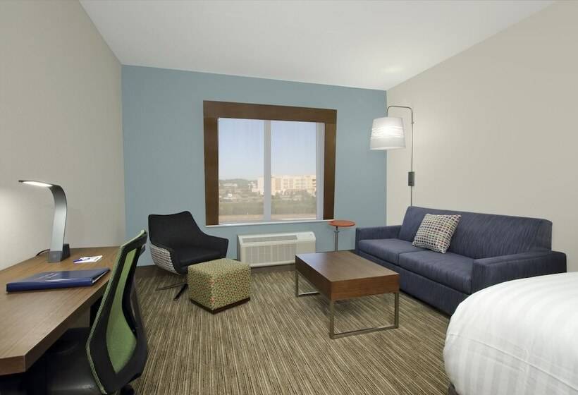 Люкс, Holiday Inn Express & Suites Columbus North By Ihg