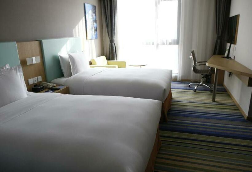 Номер Стандарт, Holiday Inn Express Yingkou Onelong Plaza, An Ihg