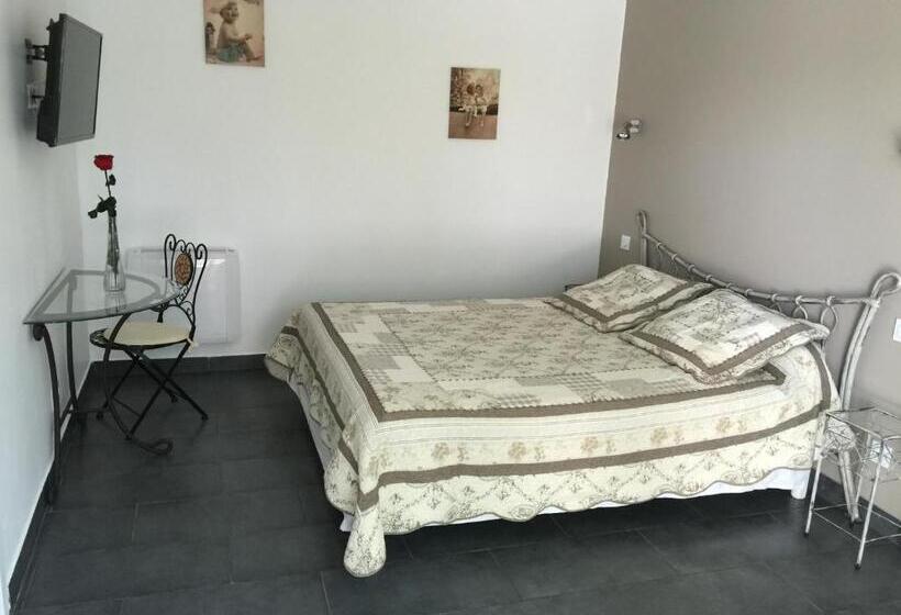 Номер Deluxe с Террасой, Chambres D Hôtes Le Mas Du Bijou Bleu
