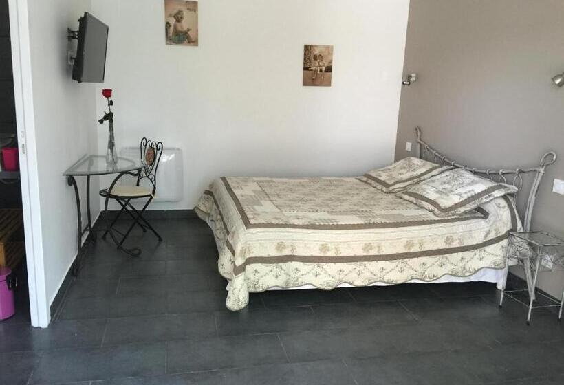 Номер Deluxe с Террасой, Chambres D Hôtes Le Mas Du Bijou Bleu