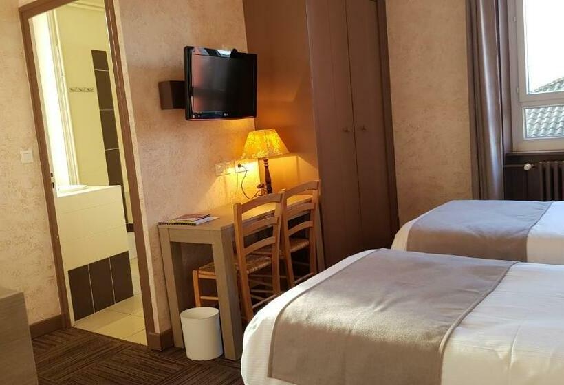 Номер Стандарт Трехместный, Hostellerie D Heloise