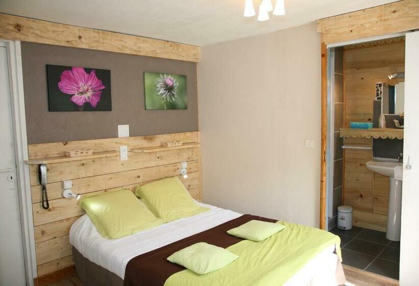 Четырехместный Номер Стандарт, Hôtel Le Glacier