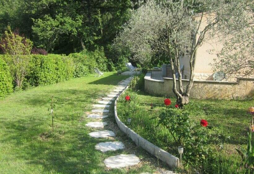 اتاق استاندارد با چشم‌انداز, Les Verveines De Vaison