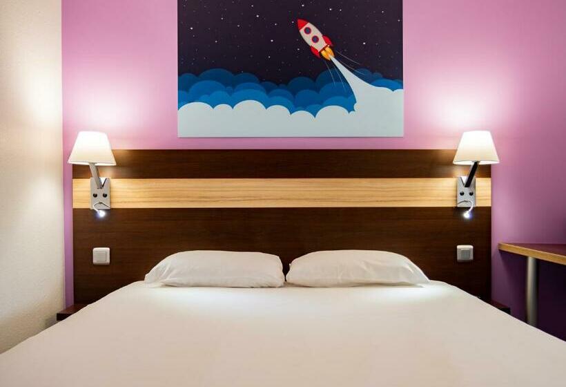 Номер Стандарт, Contact Hotel Restaurant La Chaumière Les Mureaux Flins