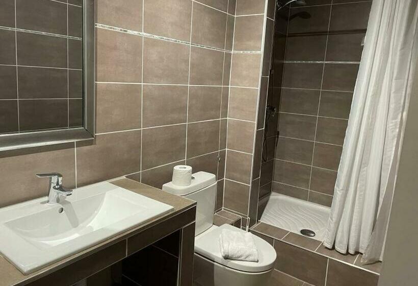 Номер Стандарт Трехместный, Hôtel Le Globe