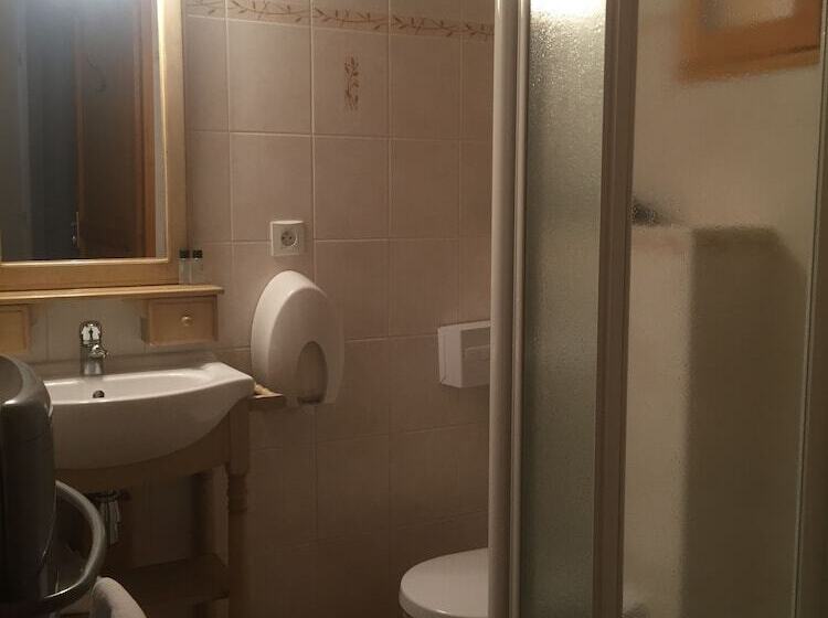 Номер Стандарт, Auberge La Ferme De Ferrières