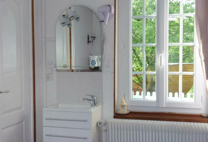 标准房带园景, Chambre D'hôtes Au Fil De L'eau