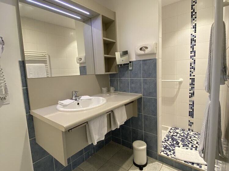 Четырехместный Номер Стандарт, Contact Hôtel   Motel Les Bleuets