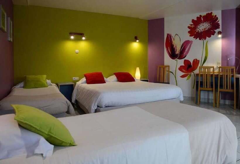 Четырехместный Номер Стандарт, Contact Hôtel   Motel Les Bleuets