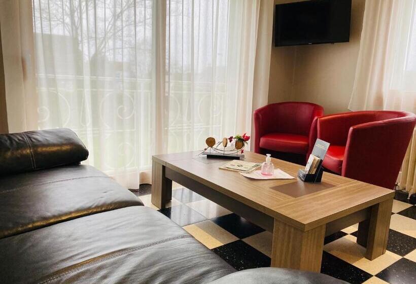 Дом 1 Спальня, Contact Hôtel   Motel Les Bleuets