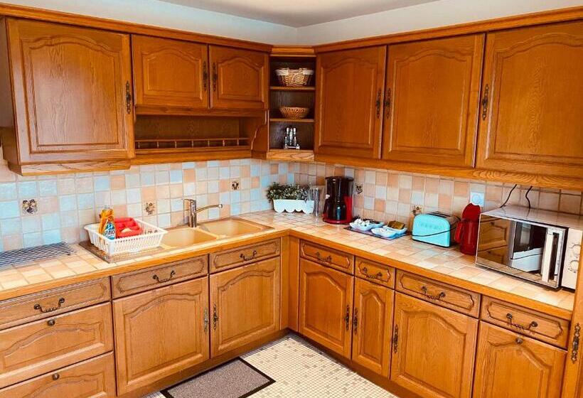 Дом 1 Спальня, Contact Hôtel   Motel Les Bleuets