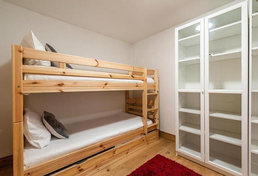5 Bedroom Apartment, Eden Hotel, Apartments And Chalet Chamonix Les Praz