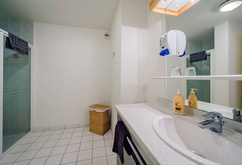 Номер Стандарт, Auberge De Liezey