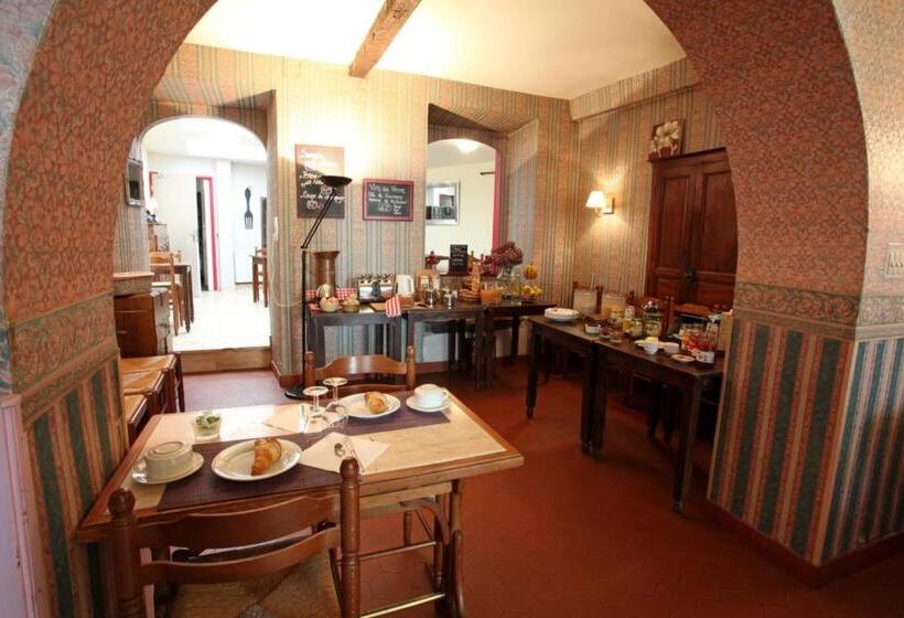 Номер Стандарт Индивидуальный, Hôtel Les Templiers