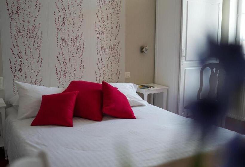 Номер Стандарт, Hôtel Picardia