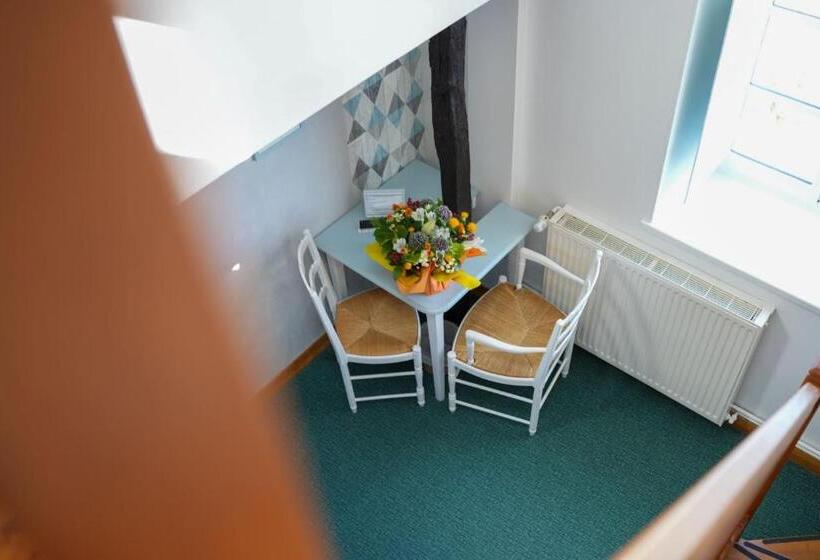 غرفة عائلية, Hôtel Picardia