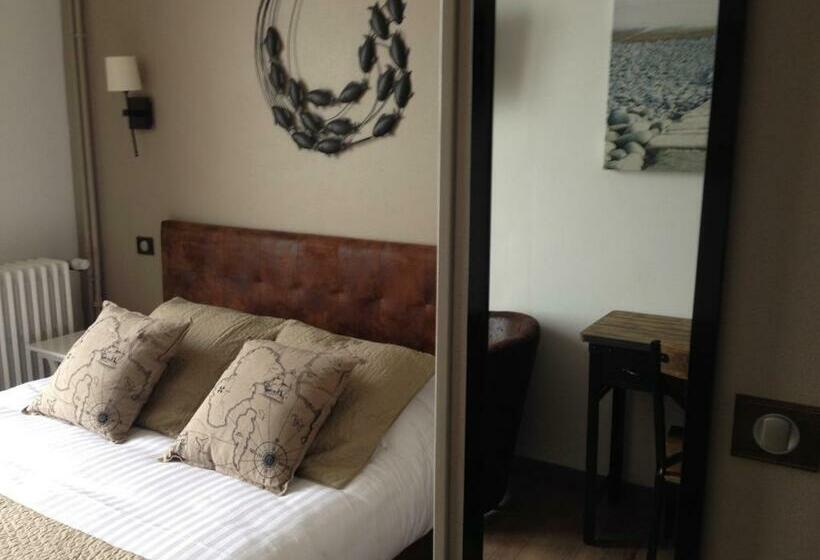 스탠다드 발코니 룸, Les Fregates