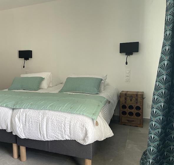 Номер Стандарт Трехместный, Les Loges Du Luberon