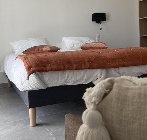 Номер Стандарт Трехместный, Les Loges Du Luberon