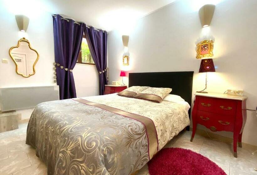 Номер Стандарт Внутренний, La Clef Des Songes B&b De Charme   Sarlat Centre   Parking Gratuit   Piscine Et Espace Bien être à 4