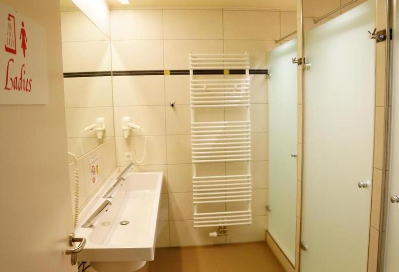 Family Suite, Bavaria City Hostel   Design Hostel