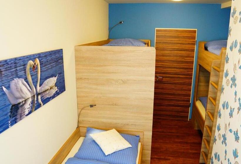 Семейный Номер, Bavaria City Hostel   Design Hostel