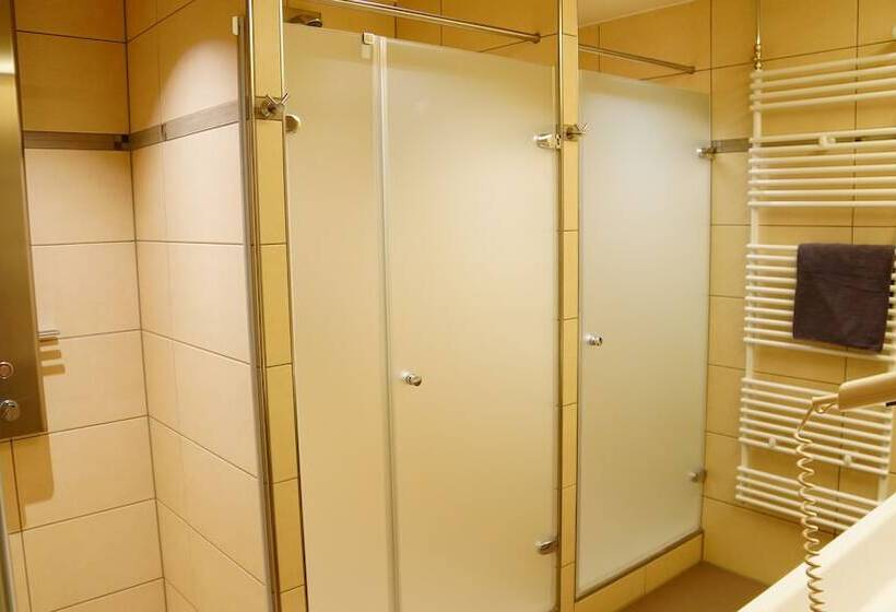 Номер Стандарт Совместная Ванная, Bavaria City Hostel   Design Hostel