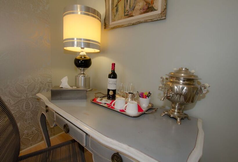 اتاق لوکس, Au Coeur De Bordeaux B&b
