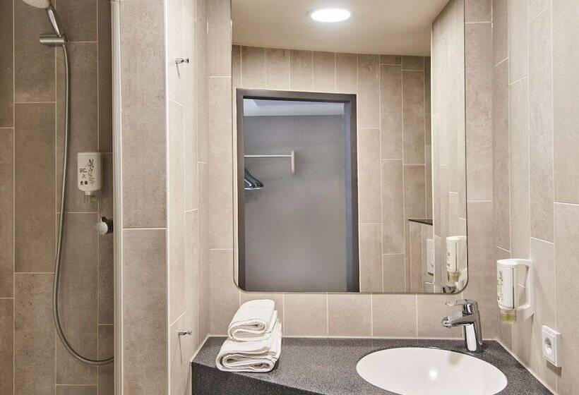 Номер Стандарт Трехместный, B&b Hotel Frankfurt West