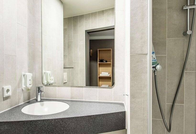 Номер Стандарт Трехместный, B&b Hotel Nürnberg Hbf