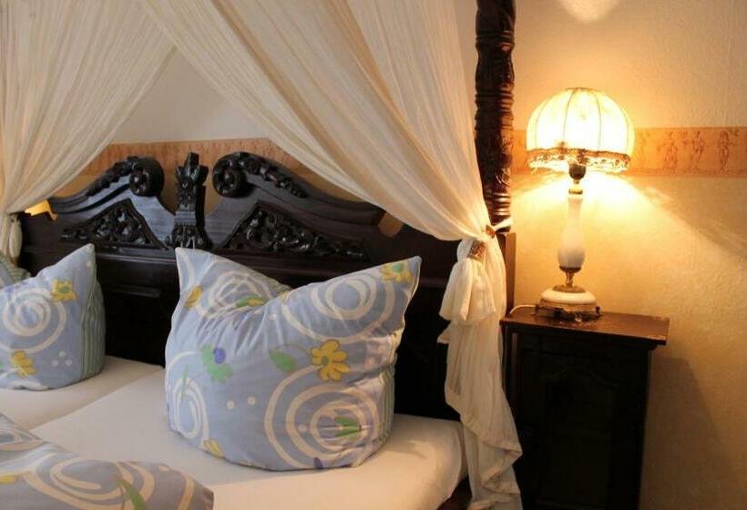 Четырехместный Номер Стандарт, Kreuzerhof Hotel Garni